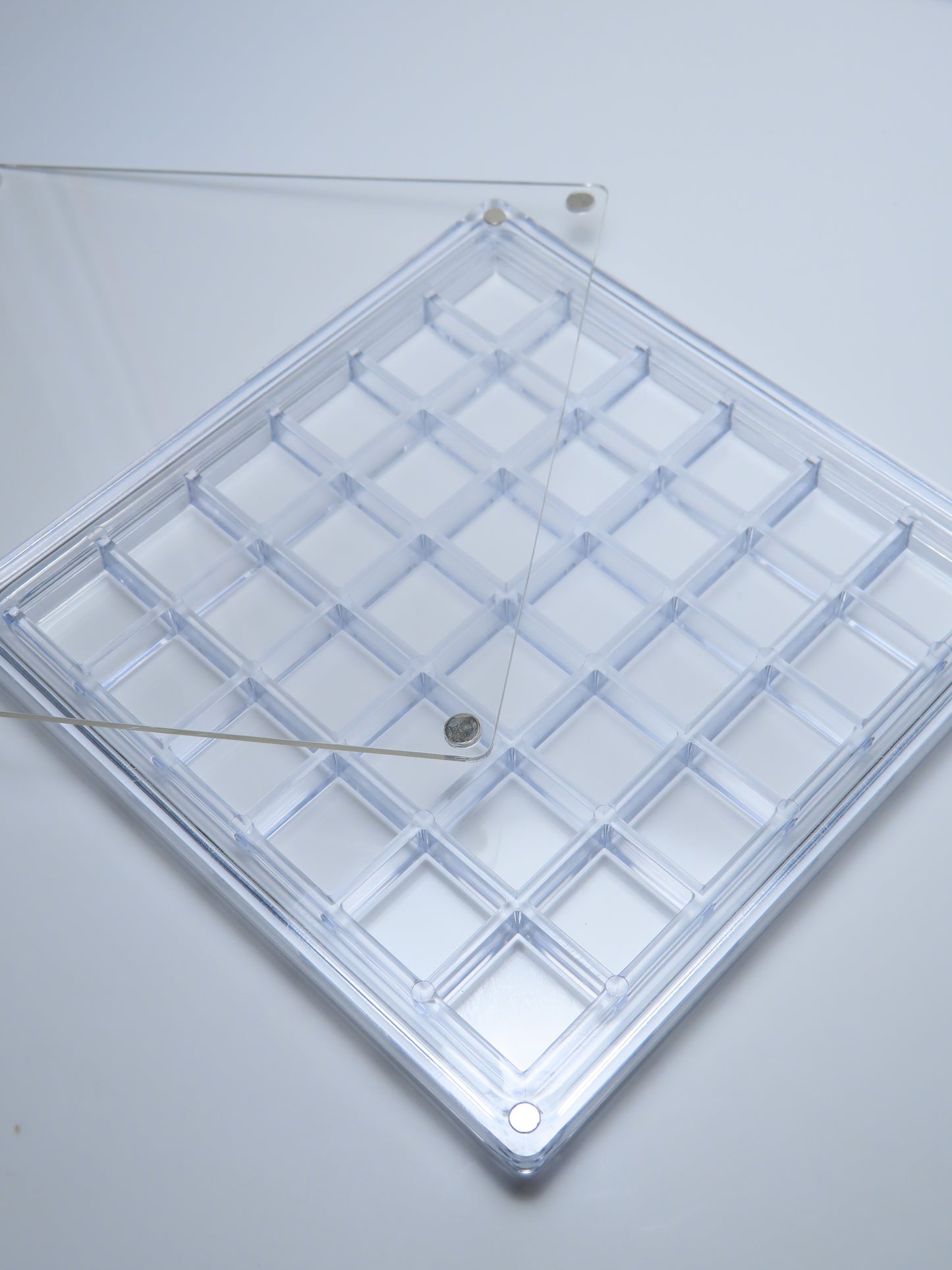 Expositor de joyas dentales magnético