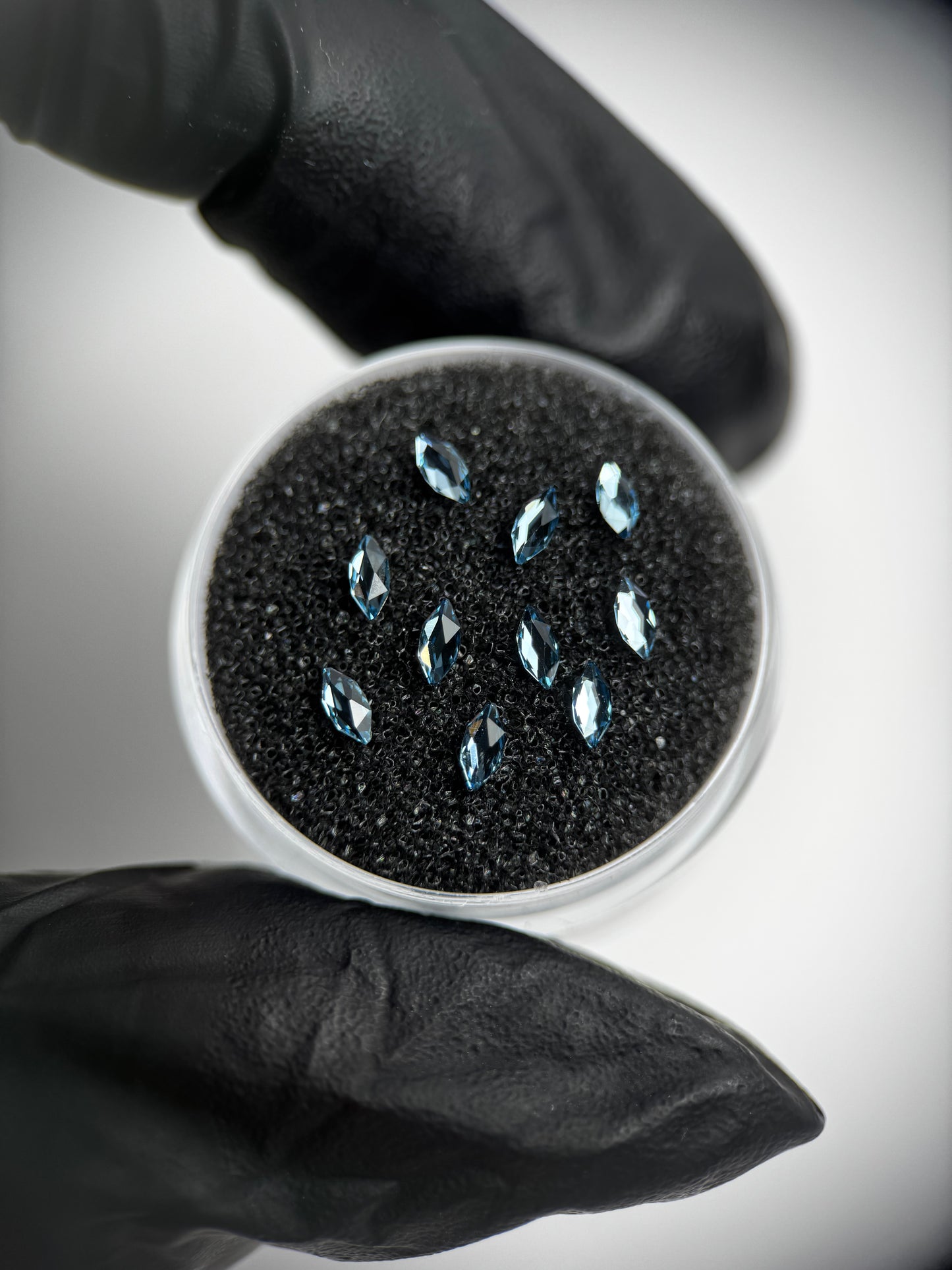 Packung mit 10 Marquise SWAROVSKI® - Aquamarin