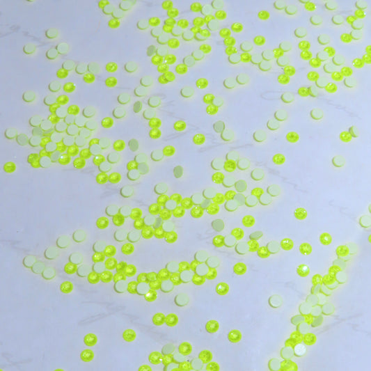 Cristales SWAROVSKI® 2058 redondos - Electr. Yellow Ignite