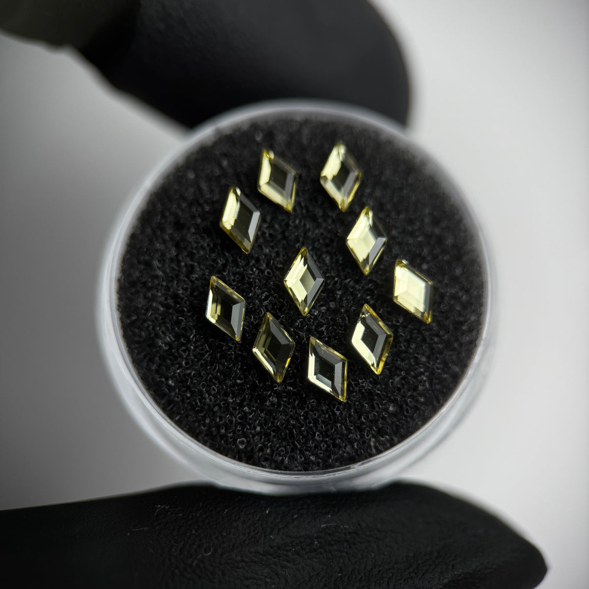 Pack 10 gemas dentales Diamond Shape SWAROVSKI® - Jonquil