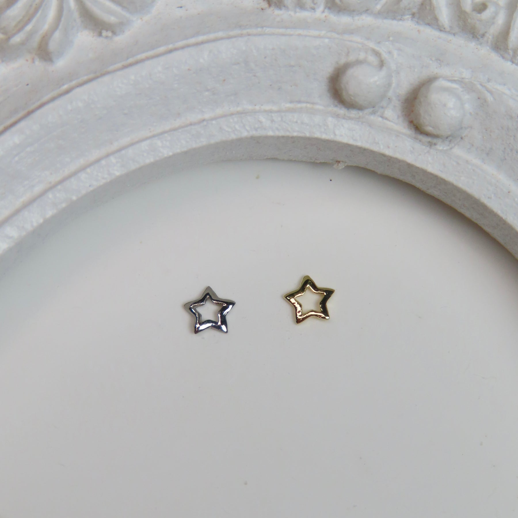 Minis Collection - Pieza de oro 18k Hollow Star