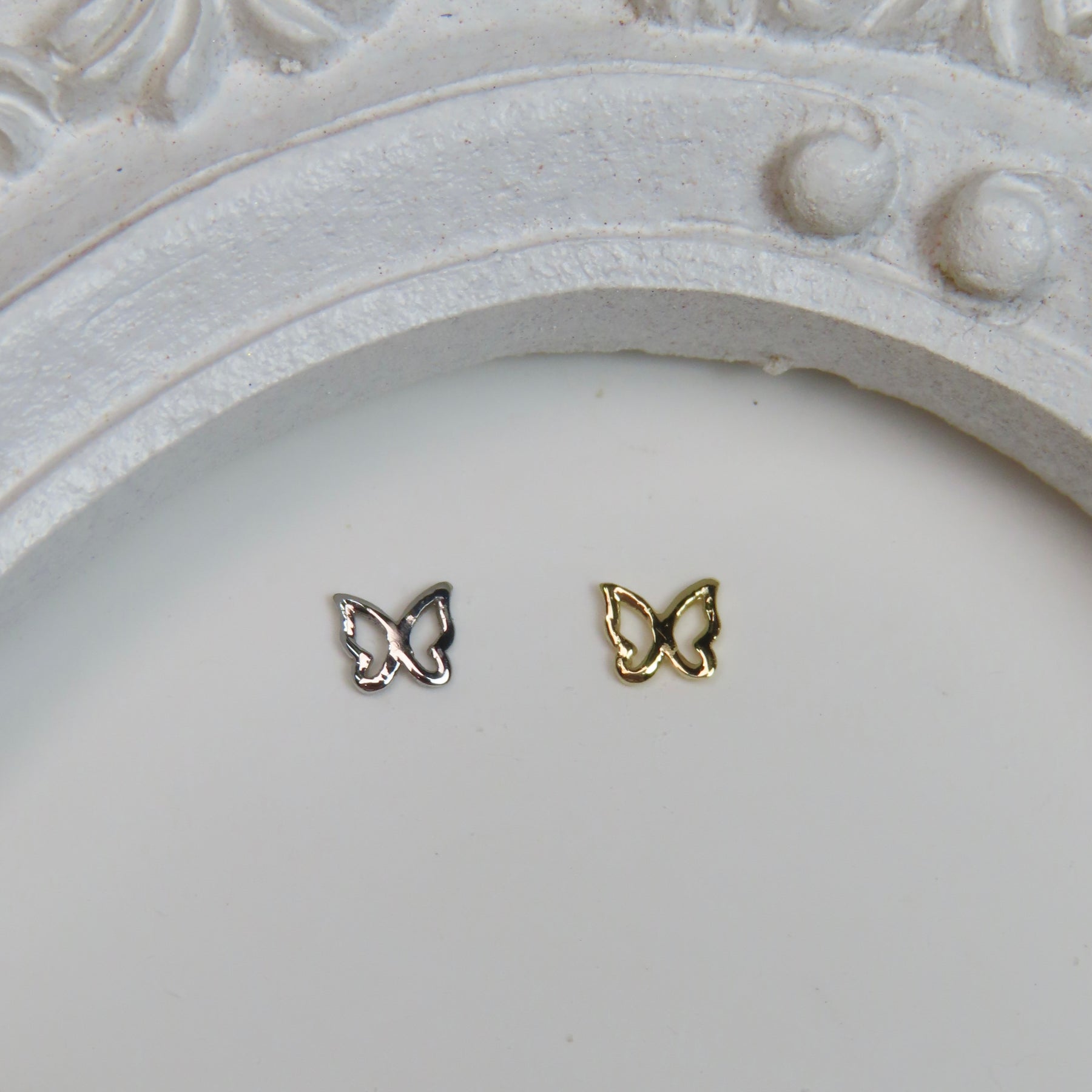 Minis Collection - Pieza de oro 18k Hollow Butterfly