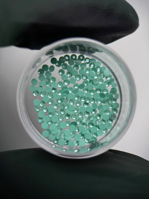SWAROVSKI® 2058 runde Kristalle - Crystal Soft Mint Ignite