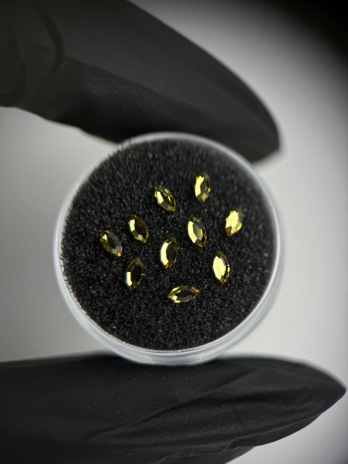 SWAROVSKI® Navette Tooth Gem Pack - Dark Jonquil