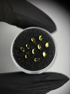 Pack de gemas dentales Navette SWAROVSKI® - Dark Jonquil