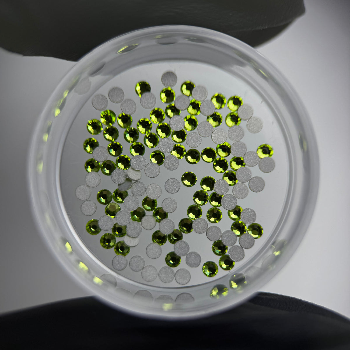 PRECIOSA® Round Dental Gems - Limecicle