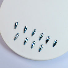 Pack of 10 SWAROVSKI® raindrops - Aquamarine