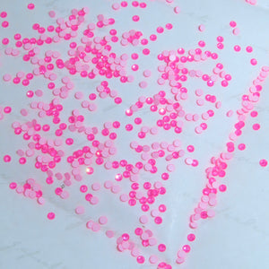 SWAROVSKI® 2058 round crystals - Electr. Pink Ignite