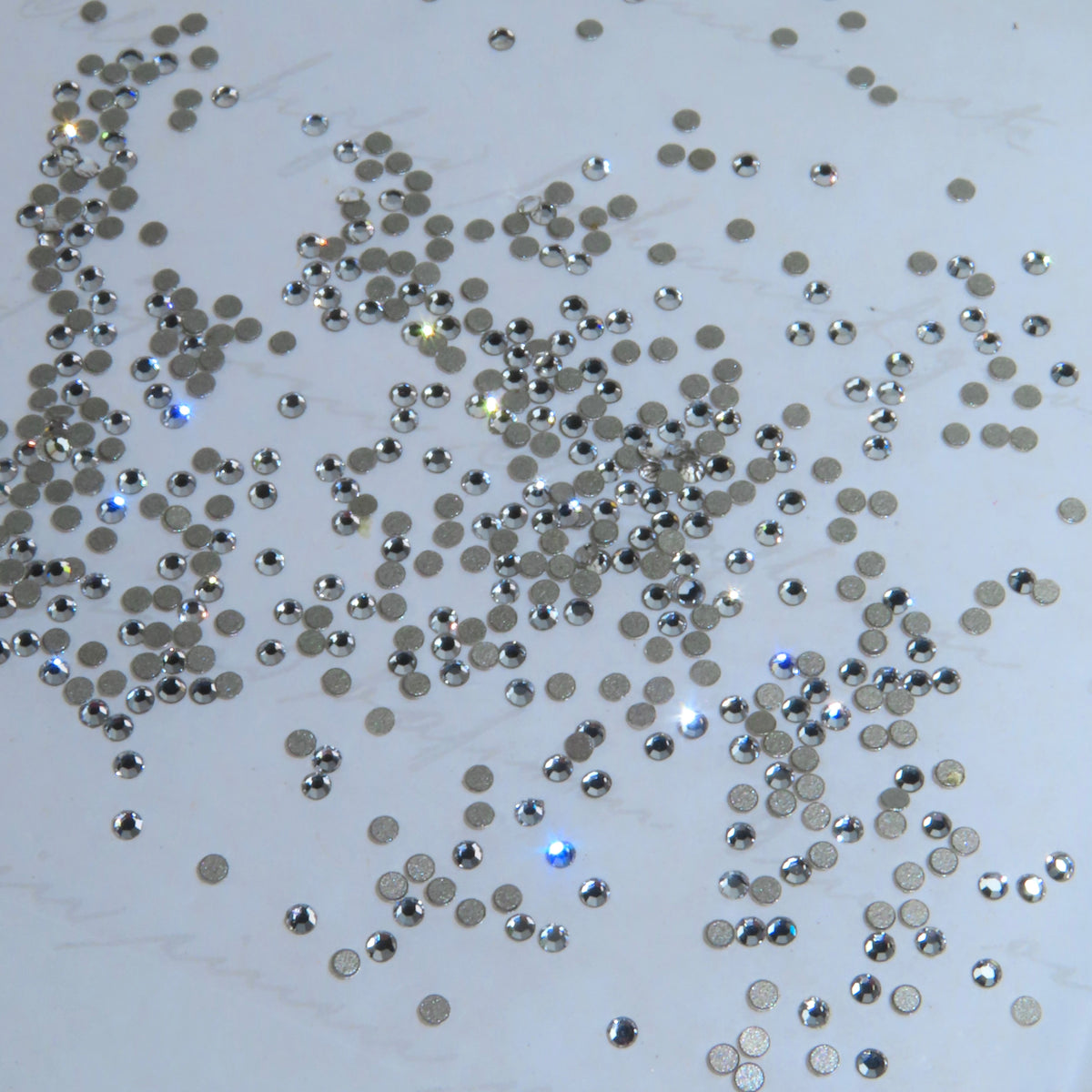 SWAROVSKI® 2000 Runde Zahnsteine ​​- Kristall - SS3/SS4
