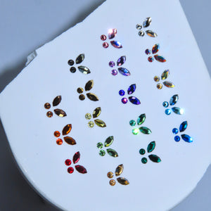 Packung mit 8 SWAROVSKI® Dental Gem Butterfly Designs - Crystal/Crystal AB