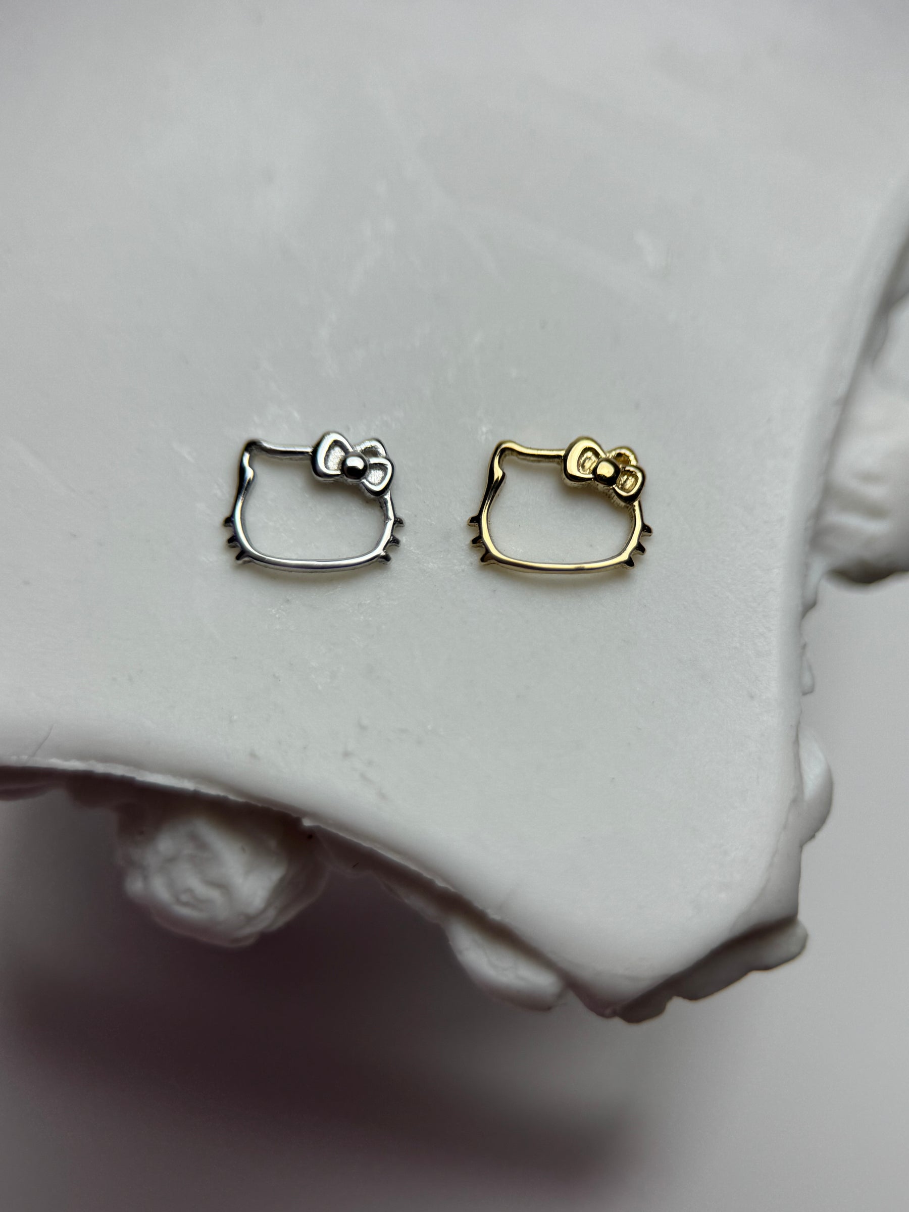 Pieza de oro 18k Hello Kitty