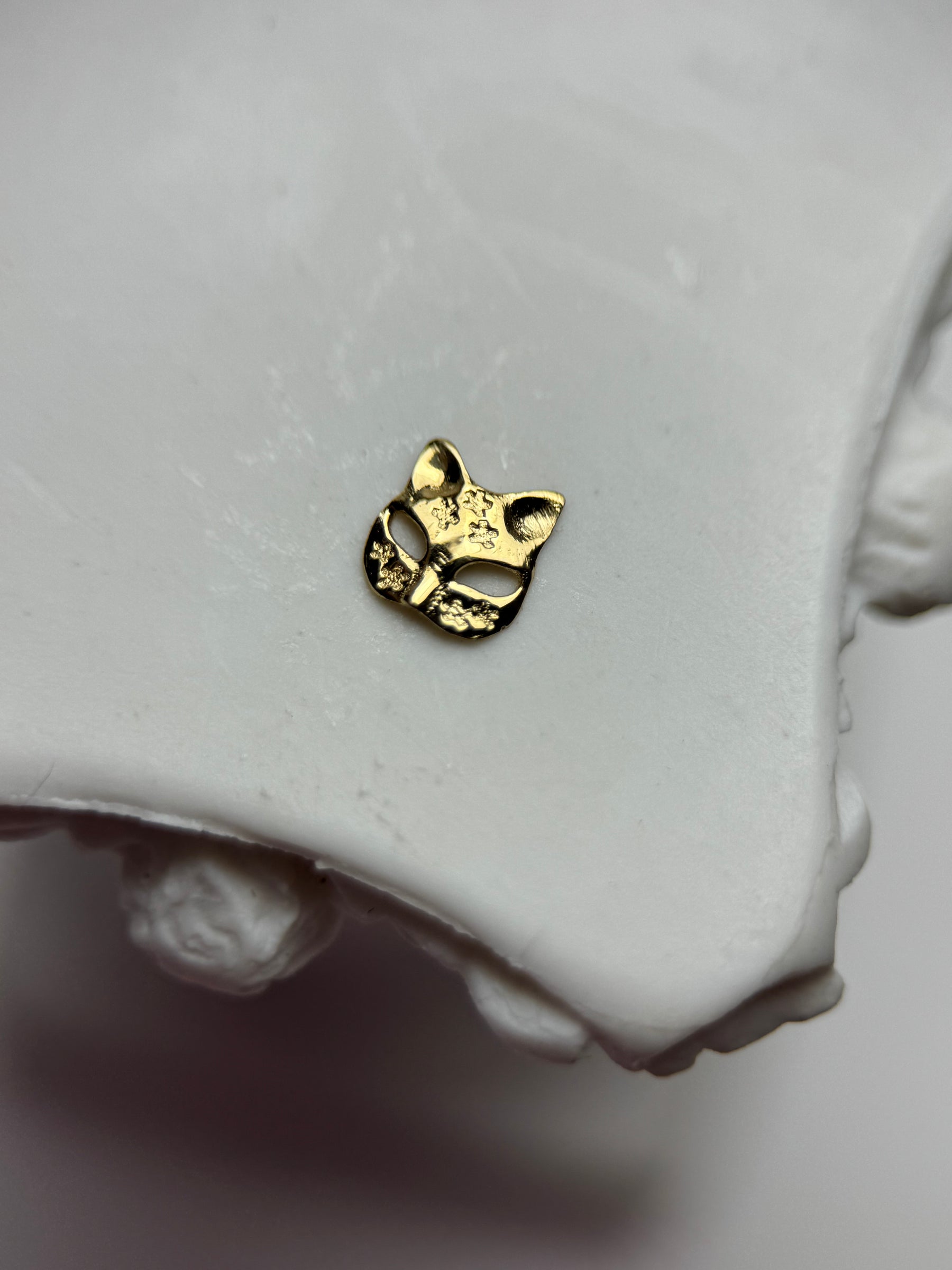 18k gold piece Mask 2