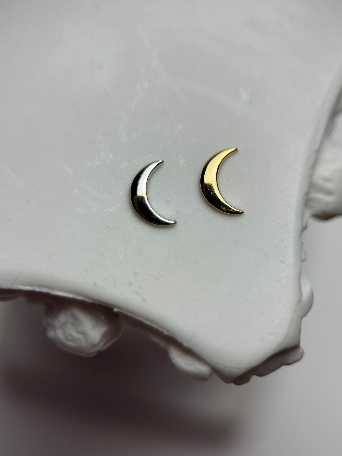18k gold Moon piece