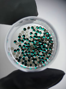 SWAROVSKI® Dental Gems 2058 Rund - Smaragd