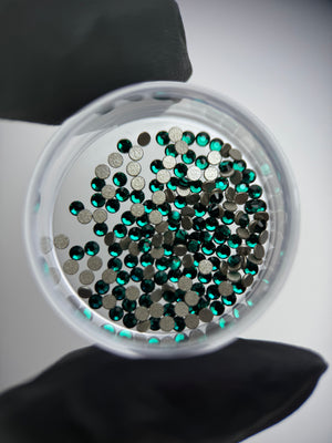 SWAROVSKI® Dental Gems 2058 Round - Emerald