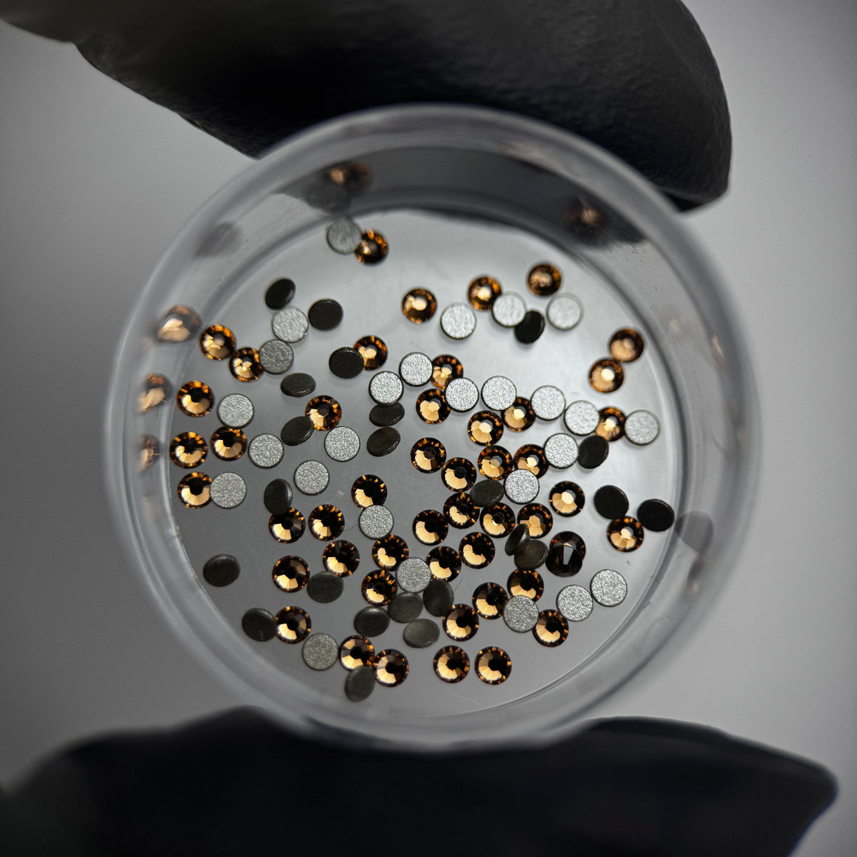 SWAROVSKI® 2058 Round Dental Gems - Light Smoked Topaz