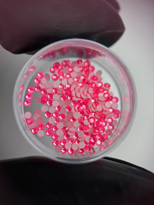 SWAROVSKI® 2058 round crystals - Electr. Pink Ignite
