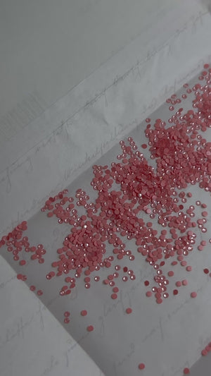 SWAROVSKI® 2058 round crystals - Crystal Flamingo Ignite