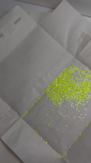 SWAROVSKI® 2058 round crystals - Electron Yellow Ignite